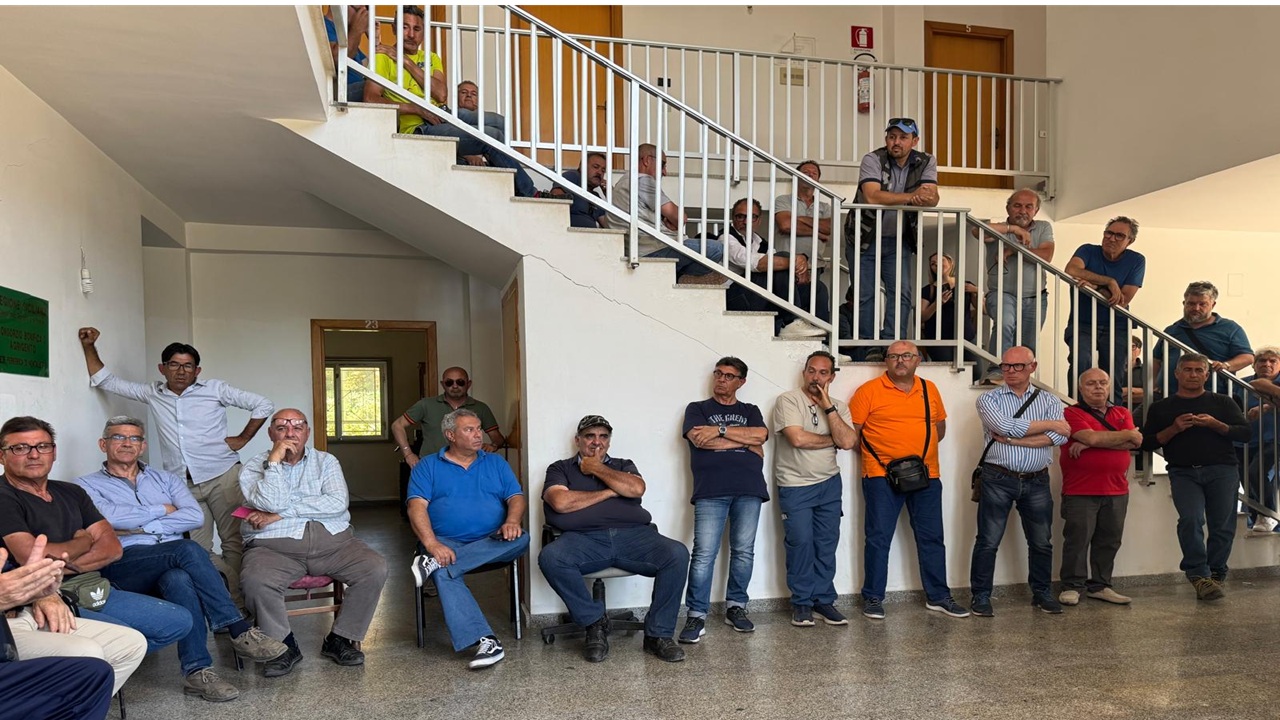 Deciso inoltre nel corso di un’assemblea di costituire un presidio permanente presso la sede in...