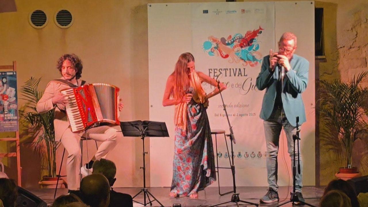 Successo per il concerto “I Sud del mondo” alla Torre Carlo V. Il Festival prosegue...