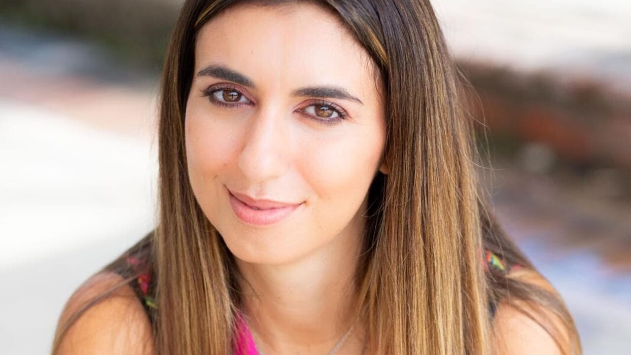 Appuntamento alle ore 21, nella piazzetta Andrea Camilleri con la scrittrice nipote materna del grande...