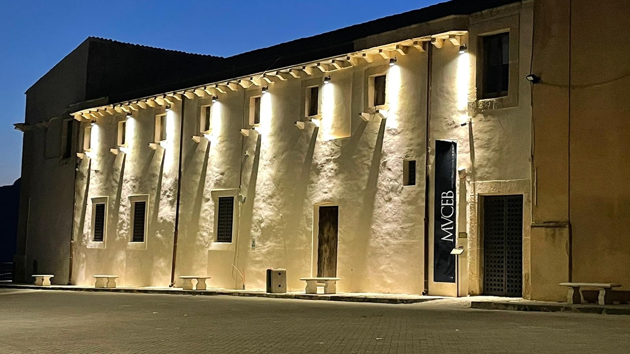 Una serata all’insegna della cultura e della rigenerazione con il premio “La campana di Burgio”...