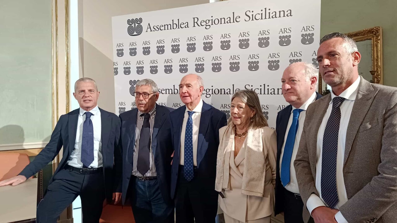 Schifani chiede discontinuità, il partito promette di cambiare pelle La Nuova Dc deve diventare “nuovissima”:...