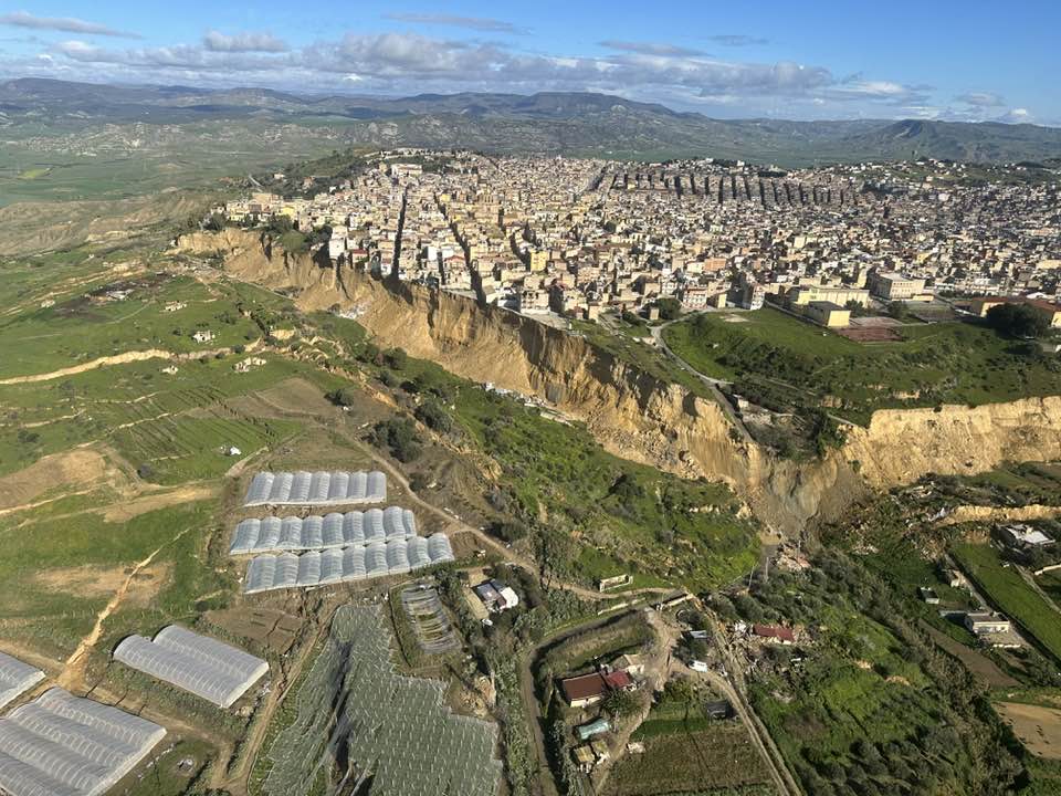 L’associazione pubblica lettere e documenti dopo il ciclone Harry e la frana di Niscemi: “Non...